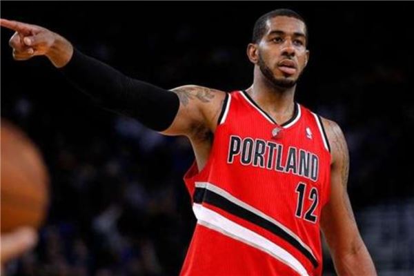 皇马右路以 皇马右路以